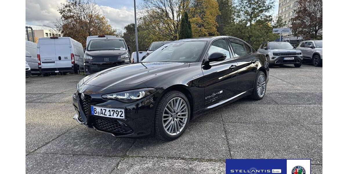 Alfa Romeo Giulia 15.500 km 36.980 € Berlin 10315
