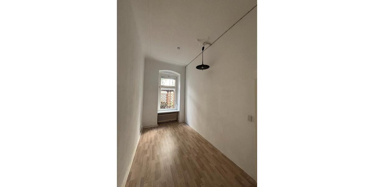 Erdgeschoßwohnung Berlin Charlottenburg-Wilmersdorf - 3 Zimmer, 50 m&sup2;, 1.500&euro; | Angebot:26272612