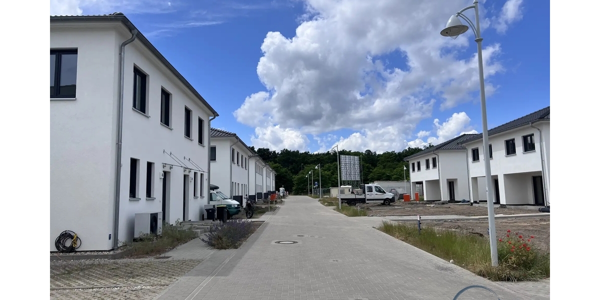 Wohnen, wo der Spargel zu Hause ist - Doppelhaushälfte Beelitz | Angebot:27249451