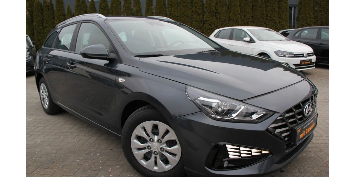 Hyundai i30 49.981 km 14.990 &euro; Falkensee 14612