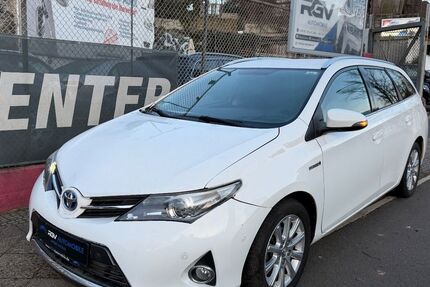 Toyota Auris 101.436 km 10.980 &euro; Berlin-Charlottenburg 14052