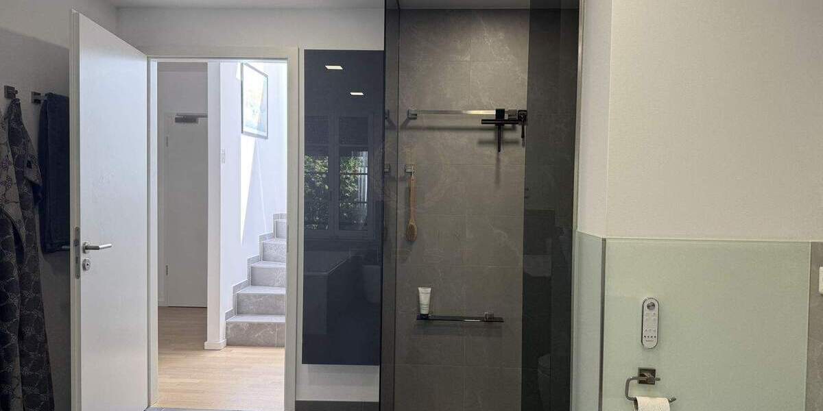 Neubauwohnung mit Dachterrasse, Jacuzzi & Tiefgarage in Bestlage von Potsdam 3 zimmer