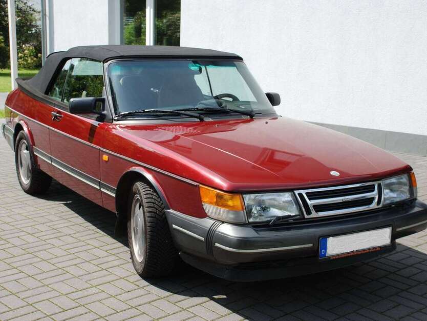 900