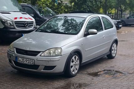 Opel Corsa 158.000 km 1.900 &euro; Berlin 13353