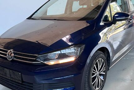 VW Touran 152.738 km 17.899 € Potsdam-Drewitz b.Berlin 14478