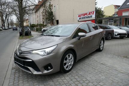 Toyota Avensis 74.488 km 12.950 &euro; Berlin-Tempelhof 12105