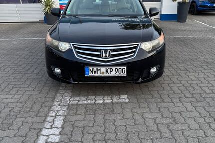 Honda Accord 147.300 km 9.900 € Potsdam 14473