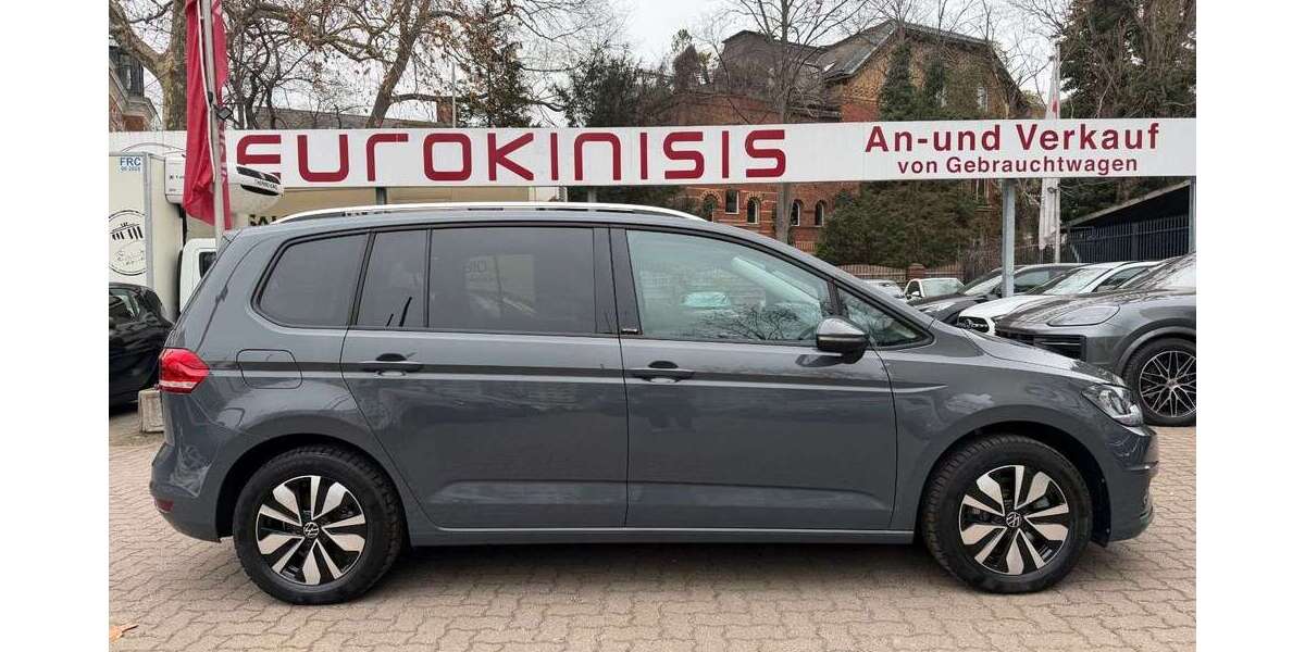 VW Touran 15.000 km 31.600 &euro; Berlin 10787