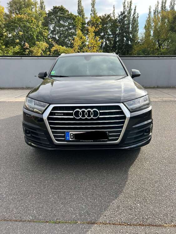 Audi Q7 209.000 km 26.500 € Berlin 13403