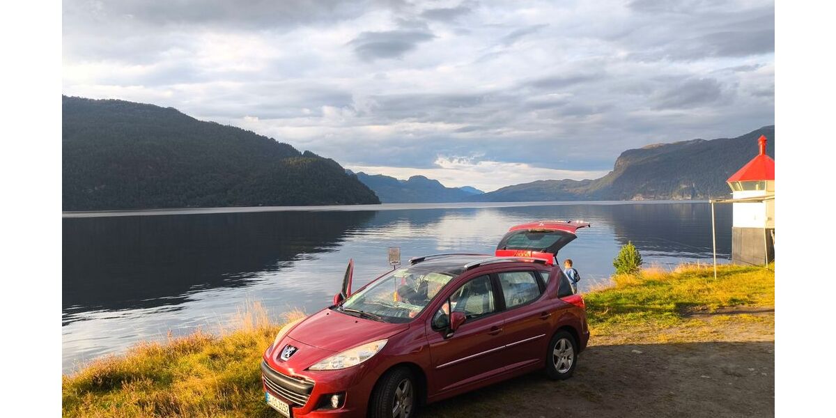 Peugeot 207 131.000 km 2.990 &euro; Berlin 13407