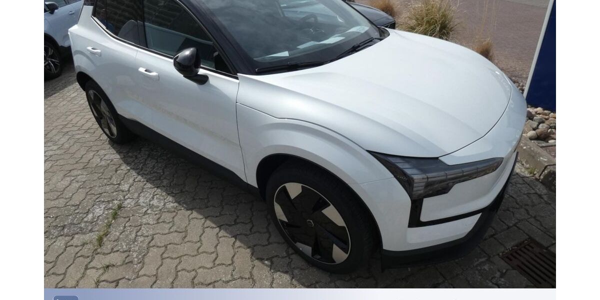 Volvo EX30 1.500 km 37.490 € Berlin Tegel 13509