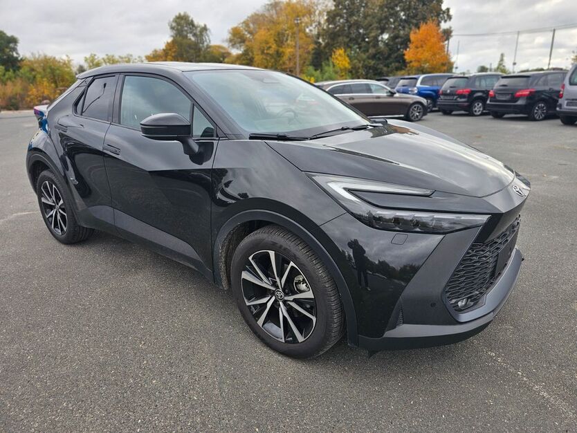 Toyota C-HR 9.600 km 33.990 € Schönefeld OT Großziethen 12529