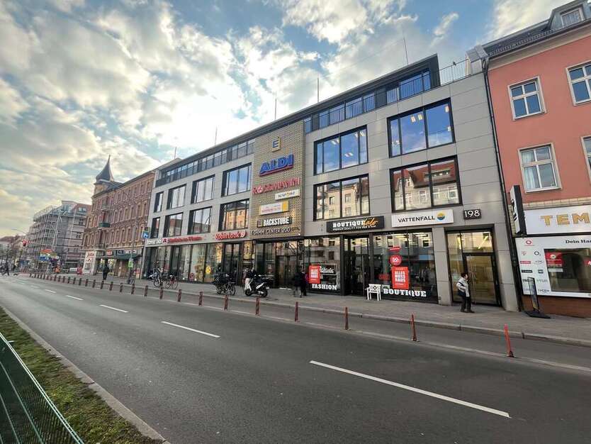Büro in Berlin 4.365 € 291 m²