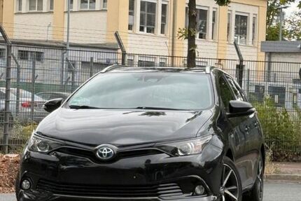 Toyota Auris 143.450 km 11.490 &euro; Berlin 13585