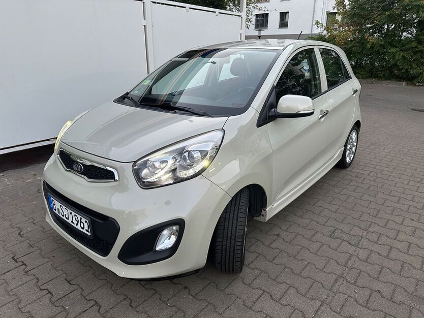 Kia Picanto 68.400 km 9.400 € Berlin 13189