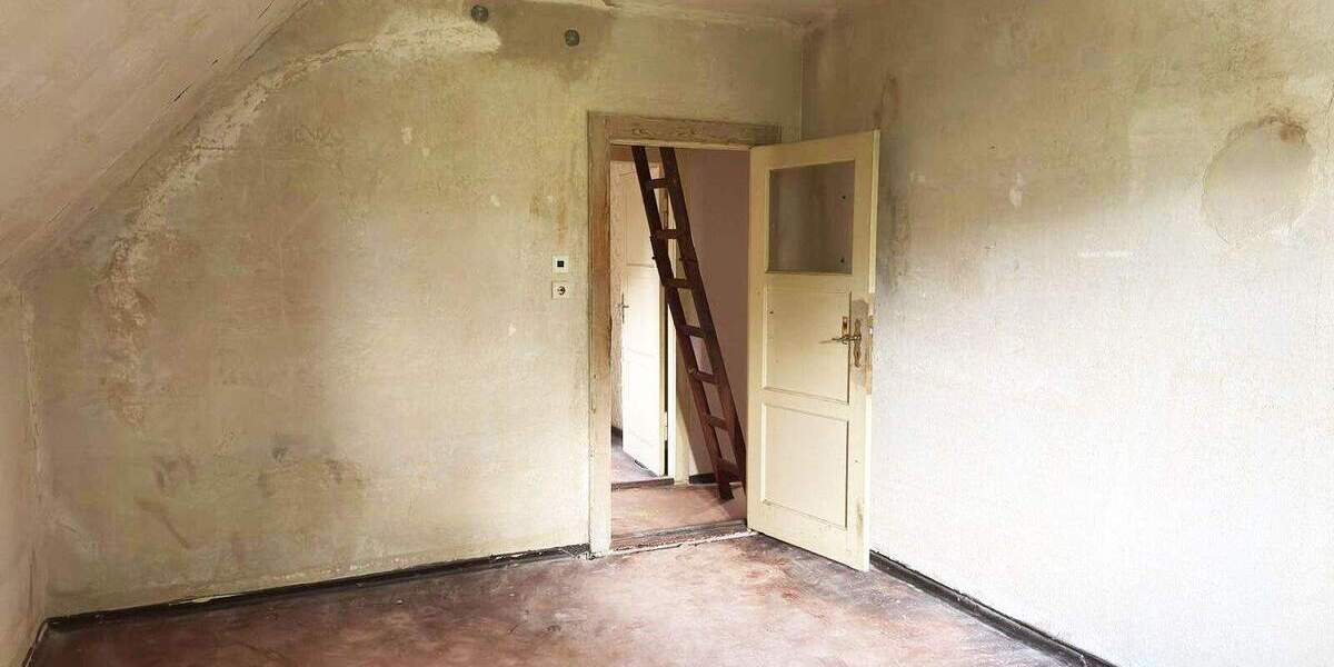 Sanierungsobjekt - 6-Zimmer-Doppelhaushälfte in Bornim 6 zimmer