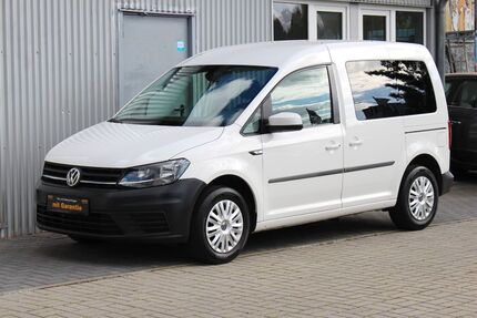 VW Caddy 131.342 km 12.490 &euro; Berlin 13089