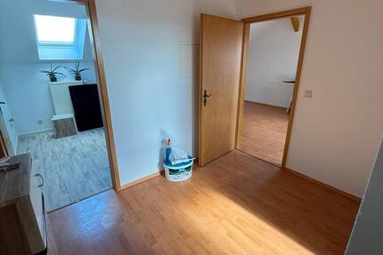 Wohnung Berlin Charlottenburg-Wilmersdorf - 4 Zimmer, 110 m&sup2;, 650&euro; | Angebot:26691719