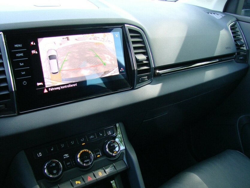 Skoda Karoq 2.0TDI Style 4x4 ACC Columbus Leder AHK 52.678 km 31.890 € Falkensee 14612