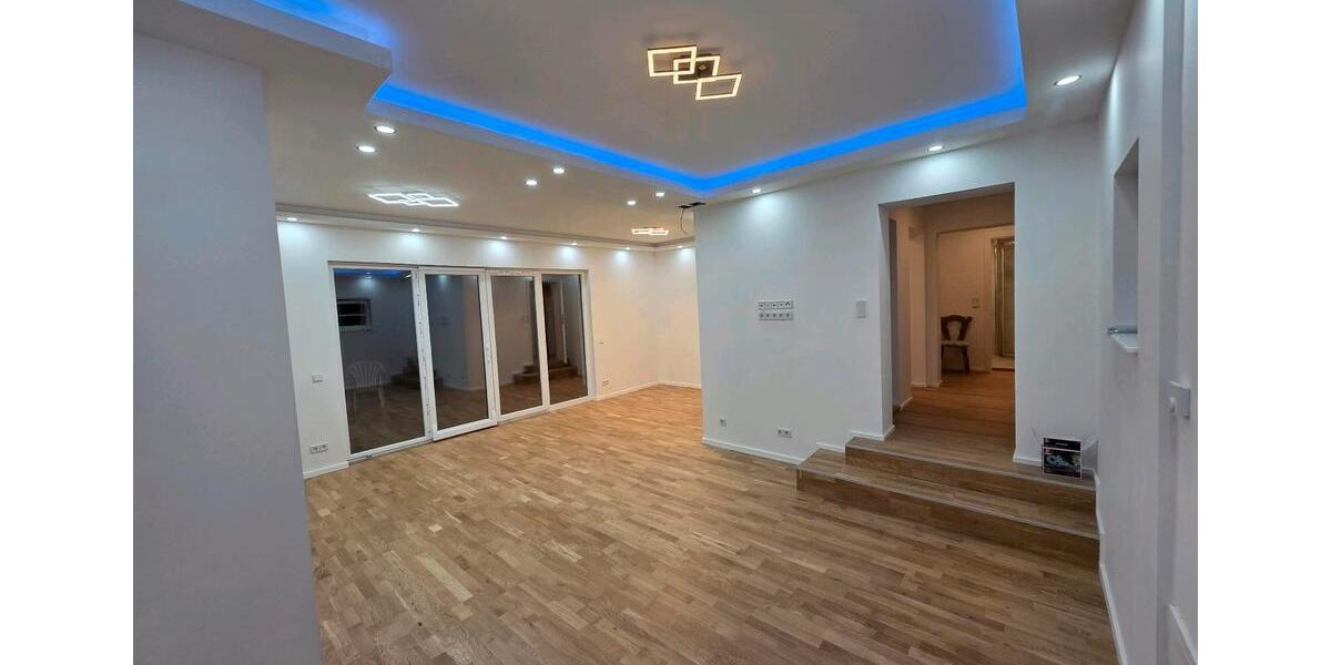 Doppelhaushälfte Berlin Spandau - 7 Zimmer, 145 m&sup2;, 3.150&euro; | Angebot:27635599