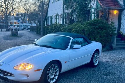 Jaguar XK8 173.000 km 17.900 &euro; Charlottenburg 14055