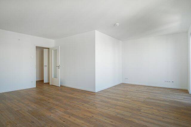 Etagenwohnung Berlin Siemensstadt - 3 Zimmer, 93 m&sup2;, 1.576&euro; | Angebot:26857263