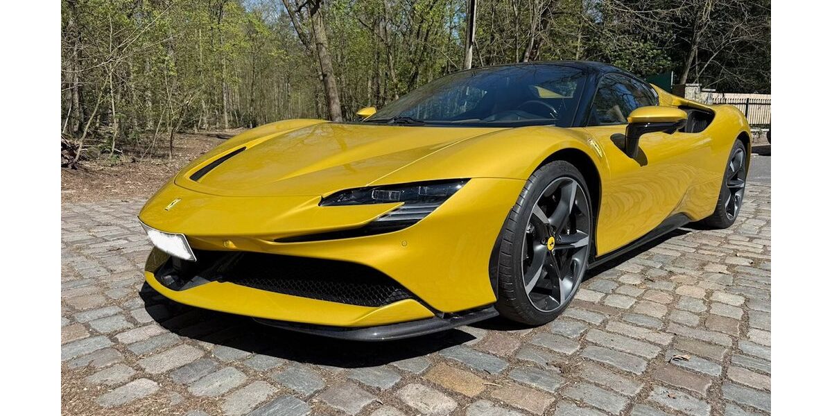 Ferrari SF90 2.430 km 459.900 &euro; Berlin 10623