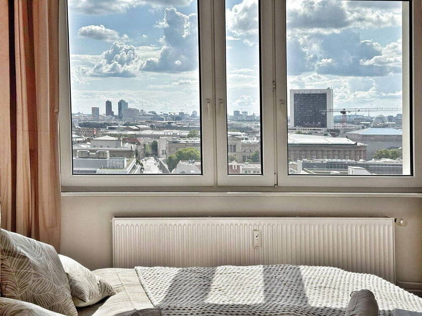 Spectacular City Center Apartment Hackescher Markt: View, Balcony & Parking