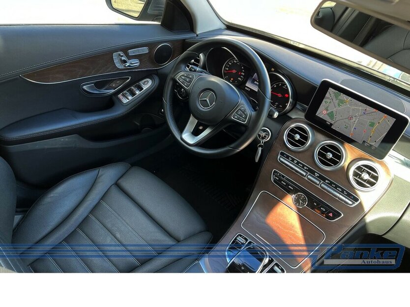 Mercedes-Benz C 250 C -Klasse*LED*Navi*R+F-Cam*Leder*Belüftete 87.057 km 17.990 € Berlin 13187