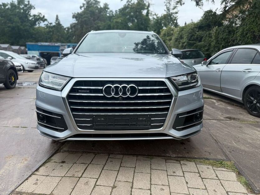Q7