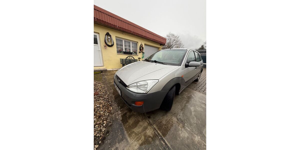 Ford Focus 168.000 km 1.111 &euro; Werder 14542