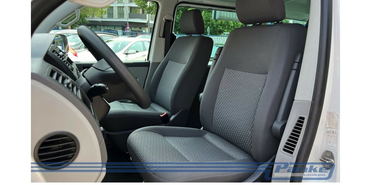 VW T5 Transporter Kombi 1. Hand 8 sitzer 169.000 km 14.990 € Berlin 13187