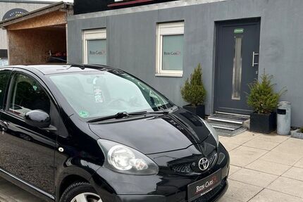 Toyota Aygo (X) 121.000 km 3.990 &euro; Berlin 13088