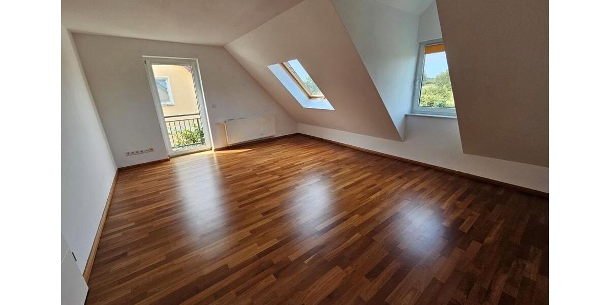 Neuwertige Doppelhaushälfte mit 4 Zimmern 4 zimmer