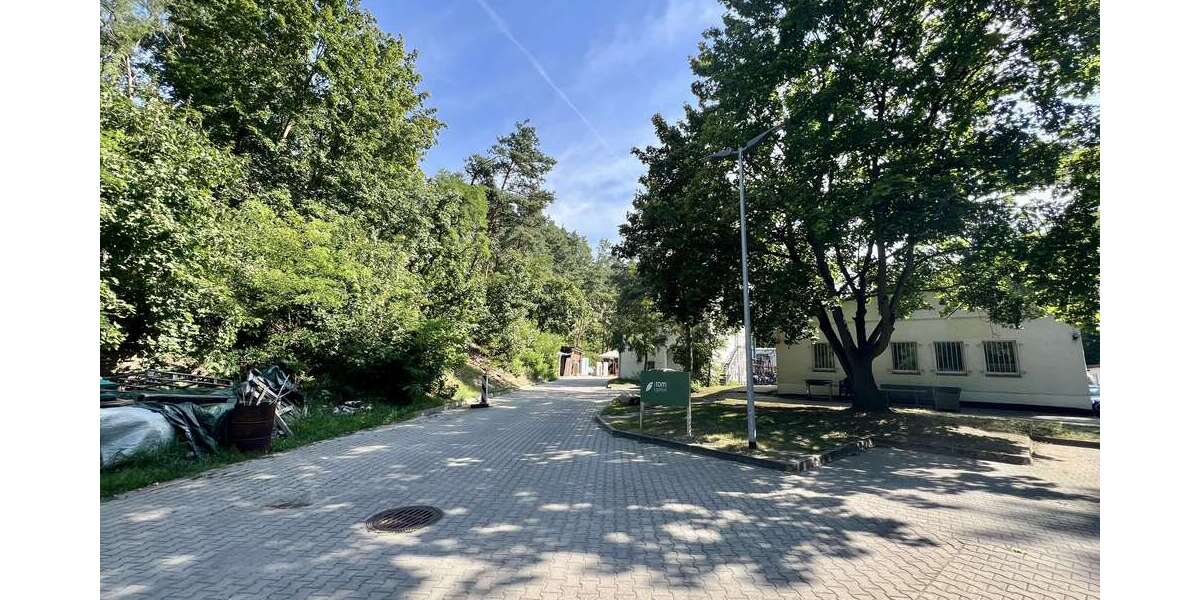 Halle in Potsdam 3.300.000 € 2000 m² zimmer