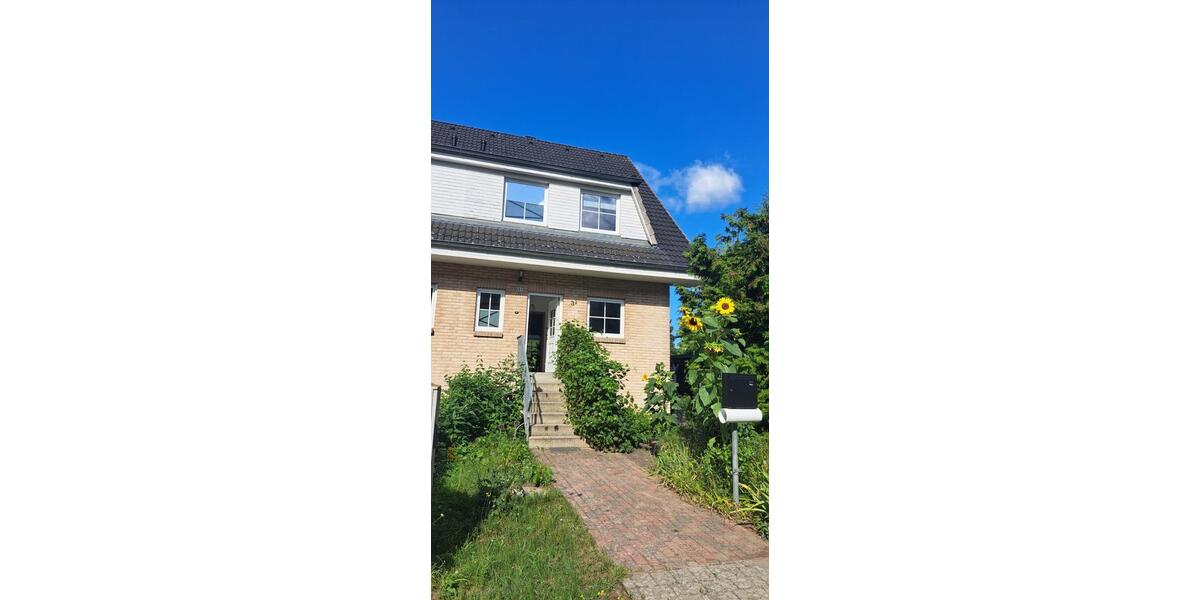 Doppelhaushälfte Potsdam Krampnitz - 5 Zimmer, 120 m&sup2;, 1.670&euro; | Angebot:27625604
