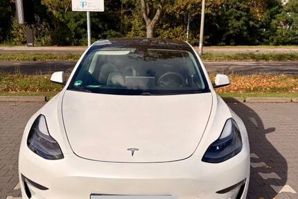 Tesla Model 3 67.000 km 28.900 &euro; Potsdam 14467