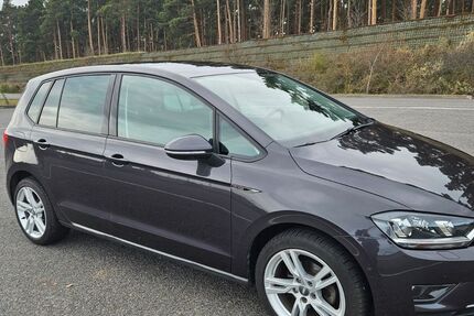 VW Golf Sportsvan 44.607 km 13.800 &euro; Berlin 10243