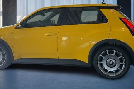 Renault R 5 1.589 km 24.990 € Berlin 13156