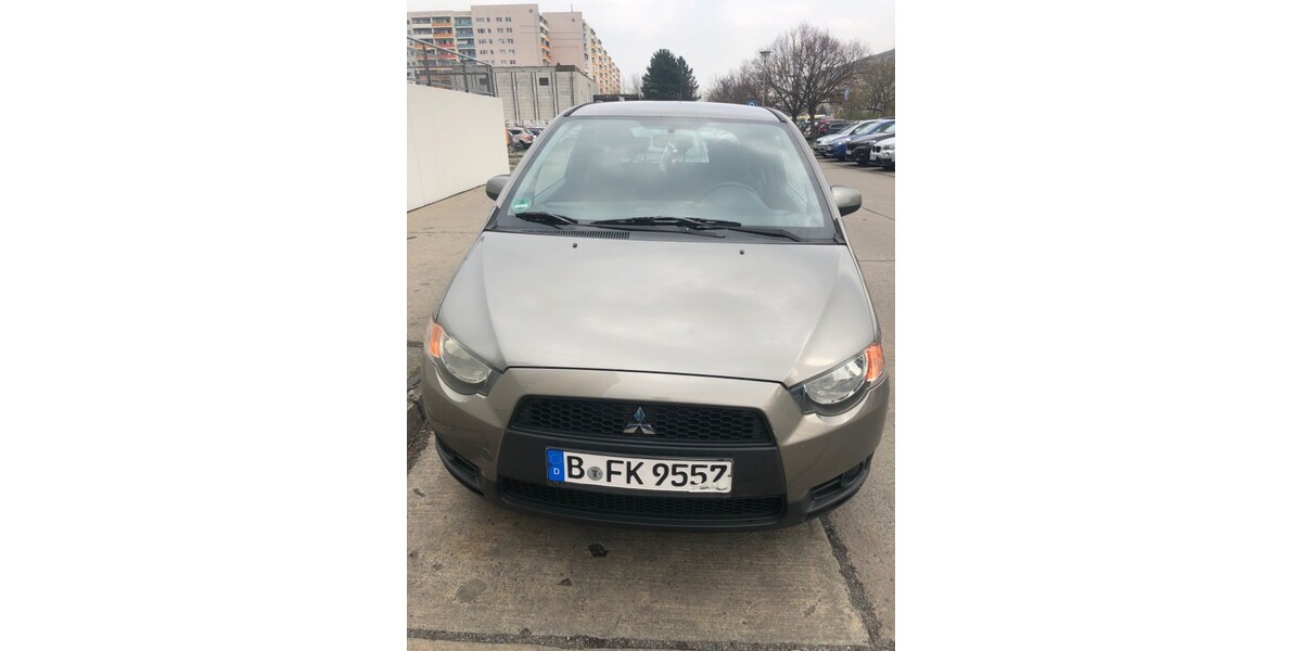 Mitsubishi Colt VI 182.000 km 4.200 € Berlin 10178