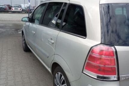 Opel Zafira 163.000 km 3.000 &euro; Berlin 13589