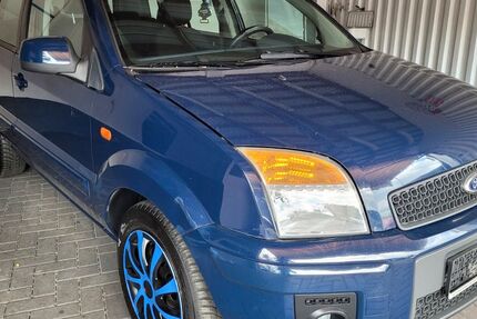 Ford Fusion 136.412 km 2.250 € Berlin 12277