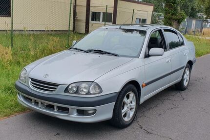 Toyota Avensis 135.445 km 2.600 € Berlin 13629