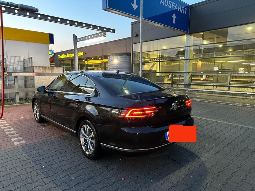 VW Passat 197.000 km 13.000 € Berlin 10178