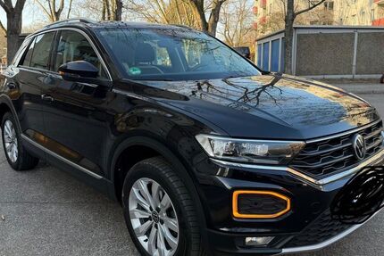 VW T-Roc 58.867 km 22.500 &euro; Berlin 13627