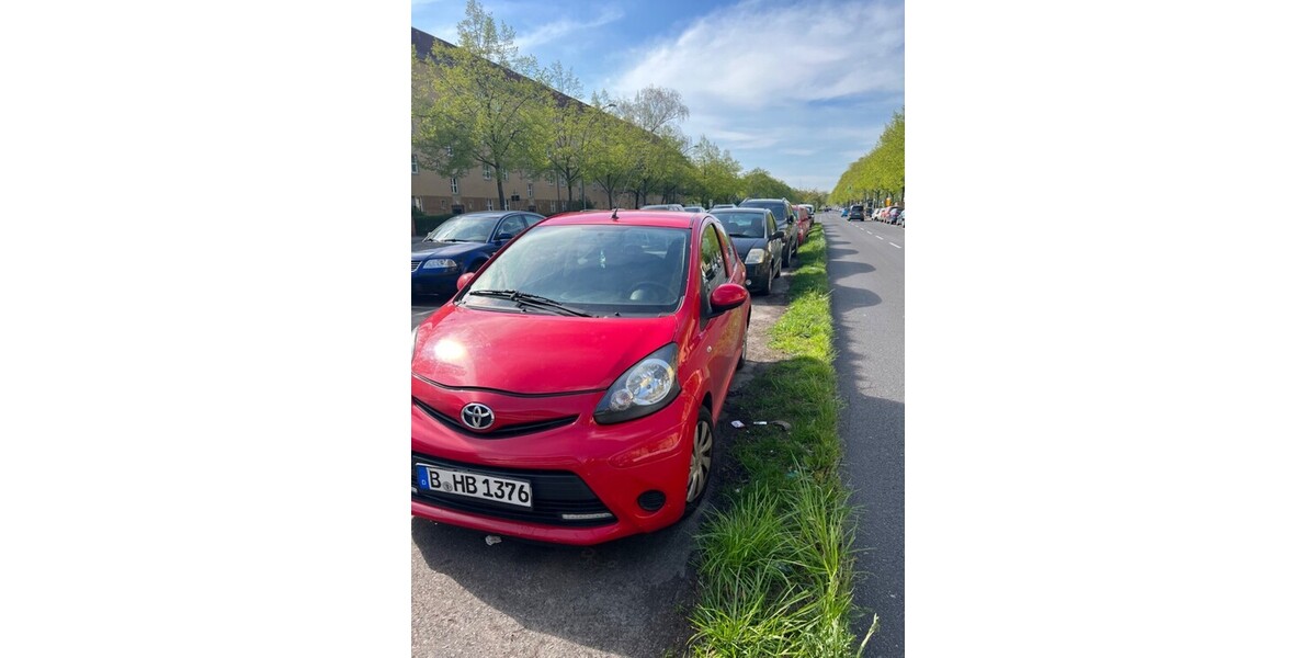 Toyota Aygo 141.146 km 3.300 € Berlin 10178