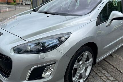 Peugeot 308 64.000 km 6.990 &euro; Berlin - Tempelhof 12107