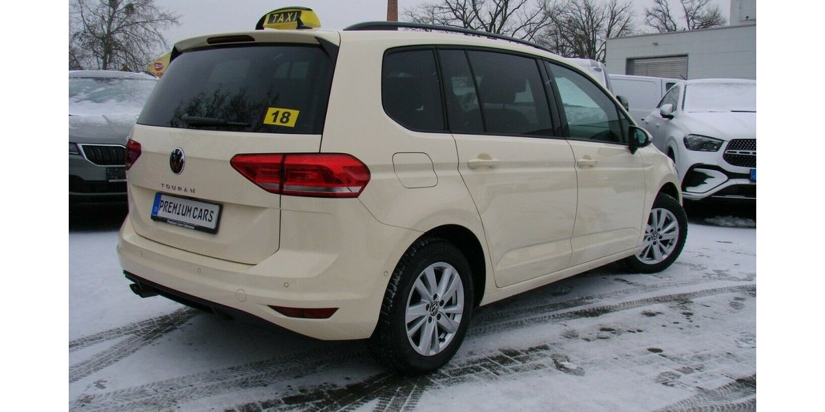 VW Touran 2.0TDI BMT TAXI ACC Kamera LED 7Sitzer 38.517 km 30.980 &euro; Falkensee 14612