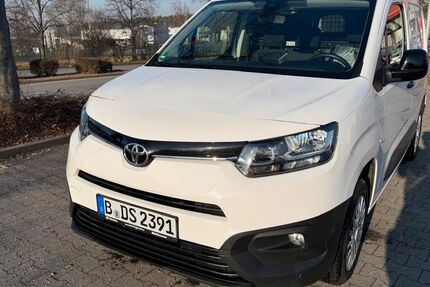 Toyota Proace City 59.000 km 14.000 &euro; Berlin 10435