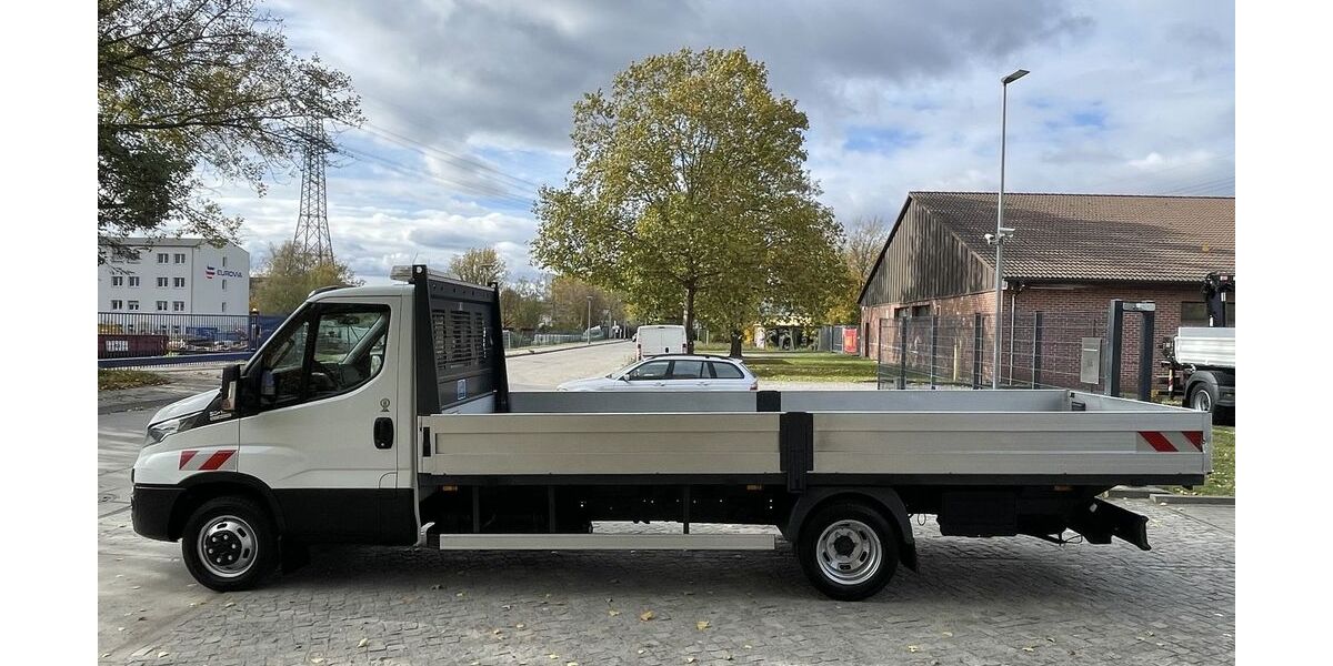 IVECO Andere 218.000 km 22.491 &euro; Berlin 12681